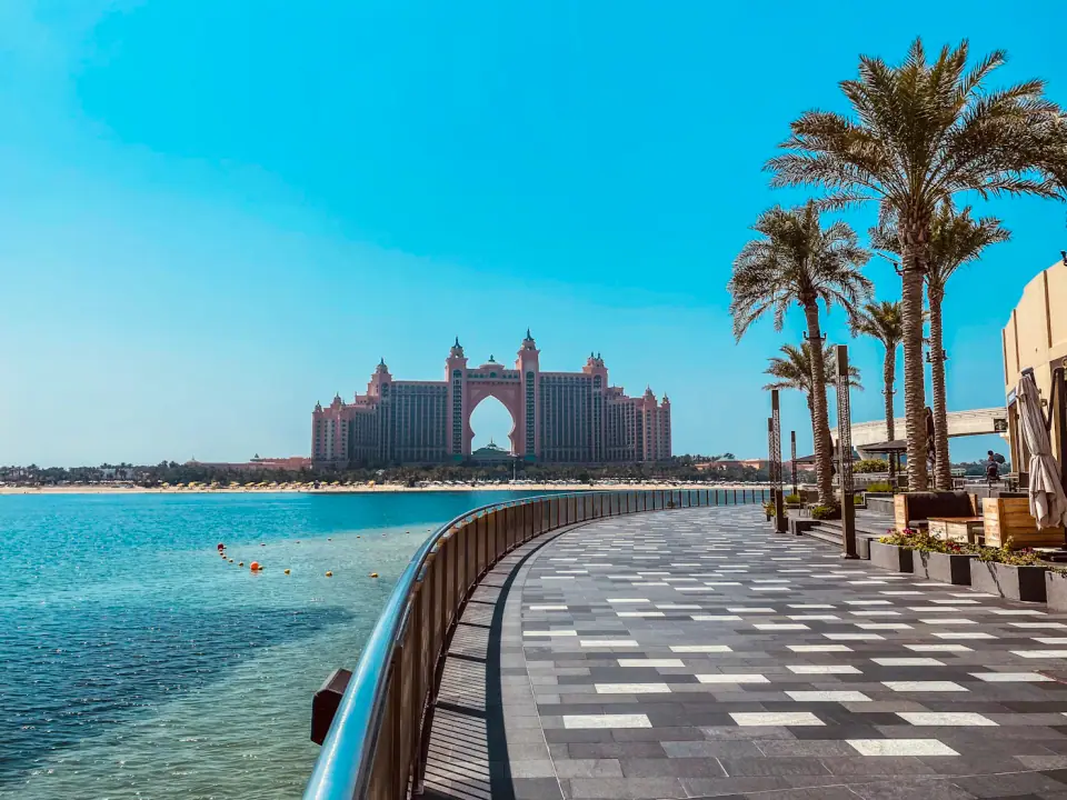 Boardwalk facing Atlantis The Palm
